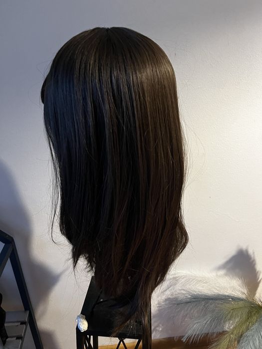 Peruka kolor brąz długa z grzywką Naturalny wygląd