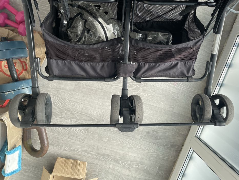 Коляска дитяча для двійнят chicco