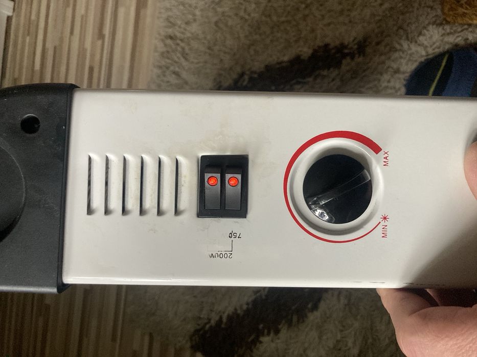 Grzejnik elektryczny z termostatem 2 biegi