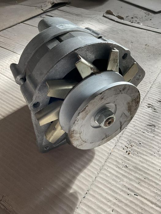 Генератор ЗІЛ 130,131,Урал 375. Г287Б 14В/90А