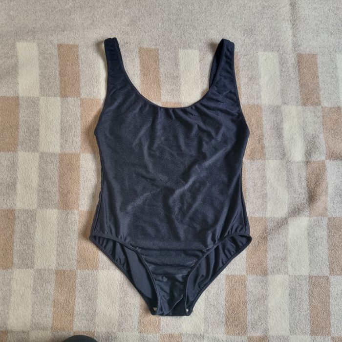 Купальники сдельные