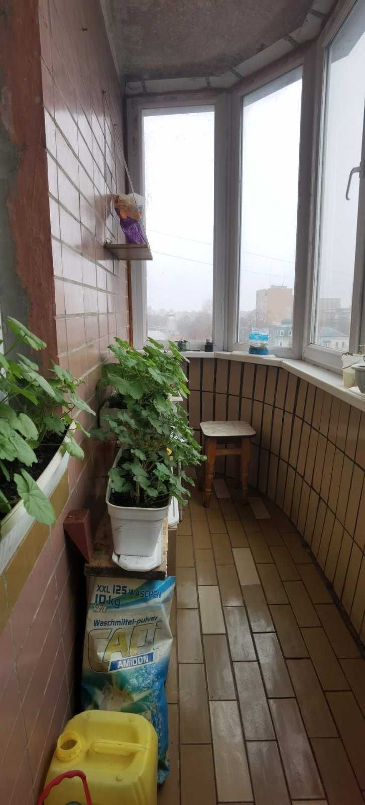 Продаж просторої 4-кімнатної квартири в центрі міста