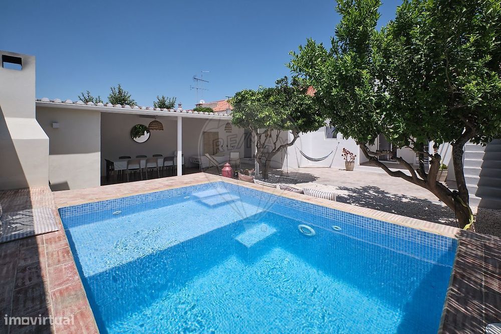 Moradia T4 para venda