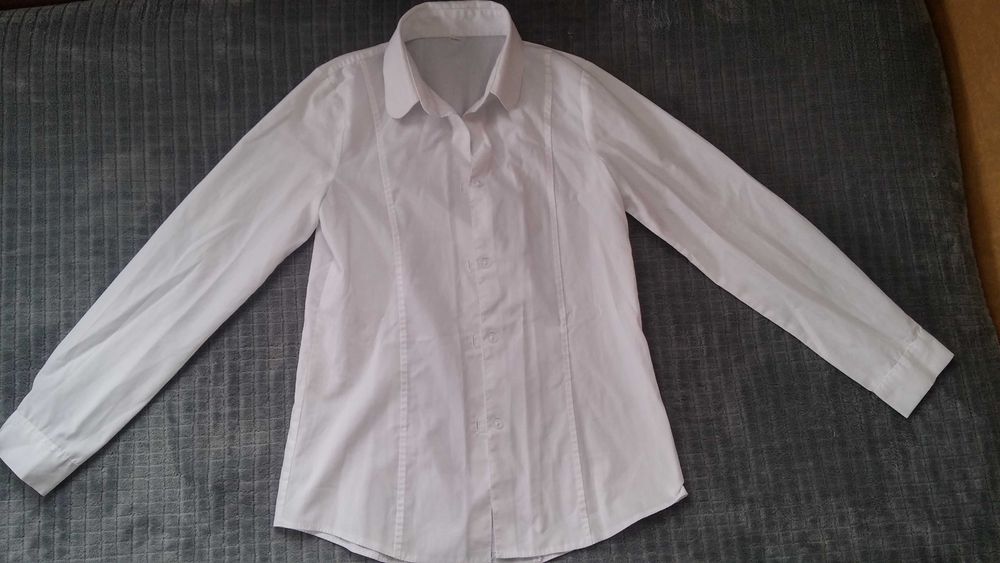 biała koszula rozmiar 146