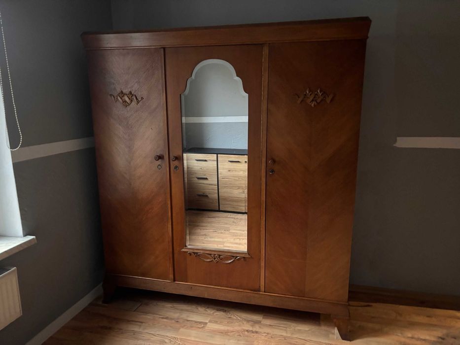 Stara szafa trzydrzwiowa ANTYK z lustrem piękna