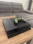 Продам ігрову приставку Sony PS4