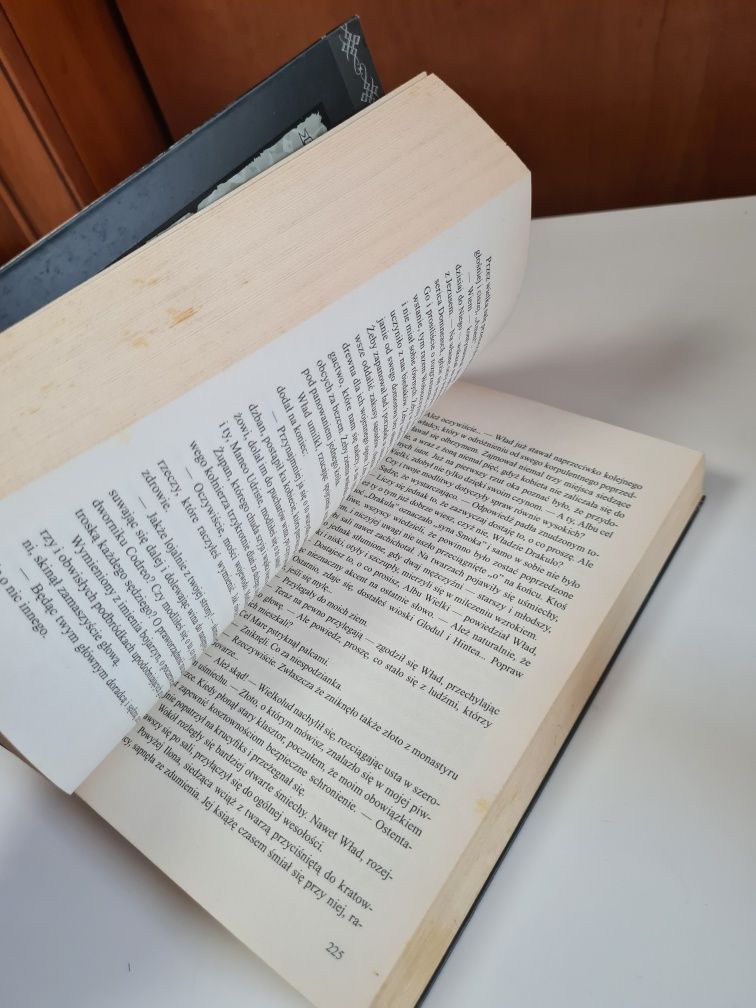 Prawdziwa historia Drakuli C. C. Humphreys - Wład Paliwnik