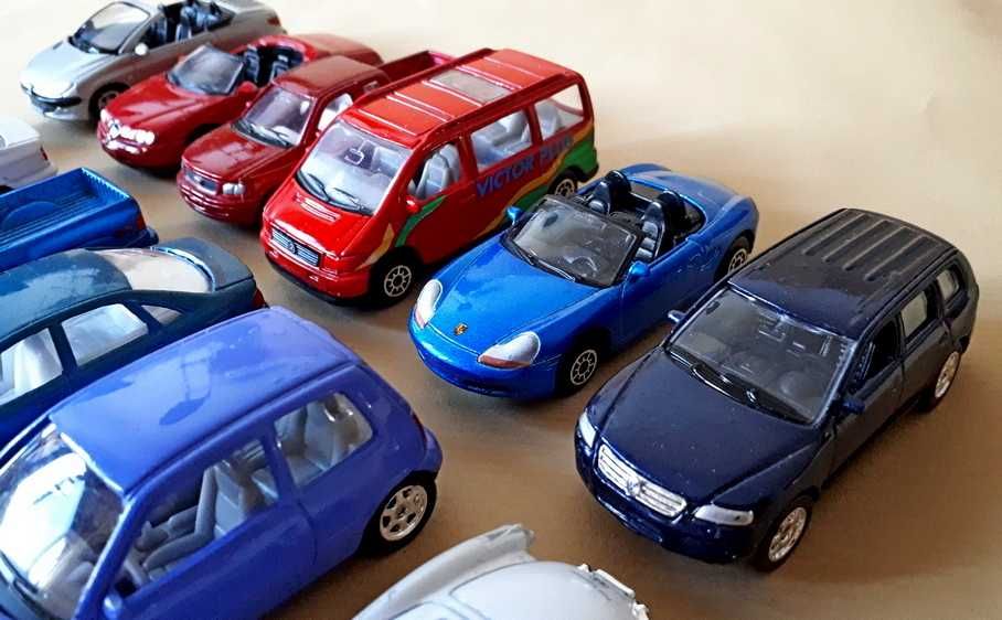 === Miniaturas Automóveis Welly ===