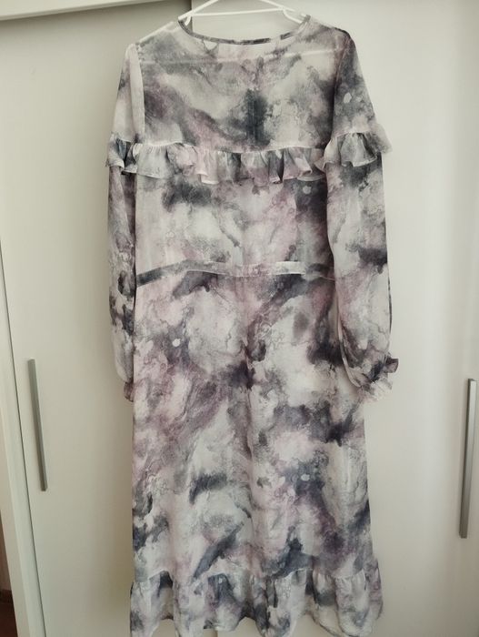 Śliczna letnia sukienkę firmy VRS w rozmiarze L.