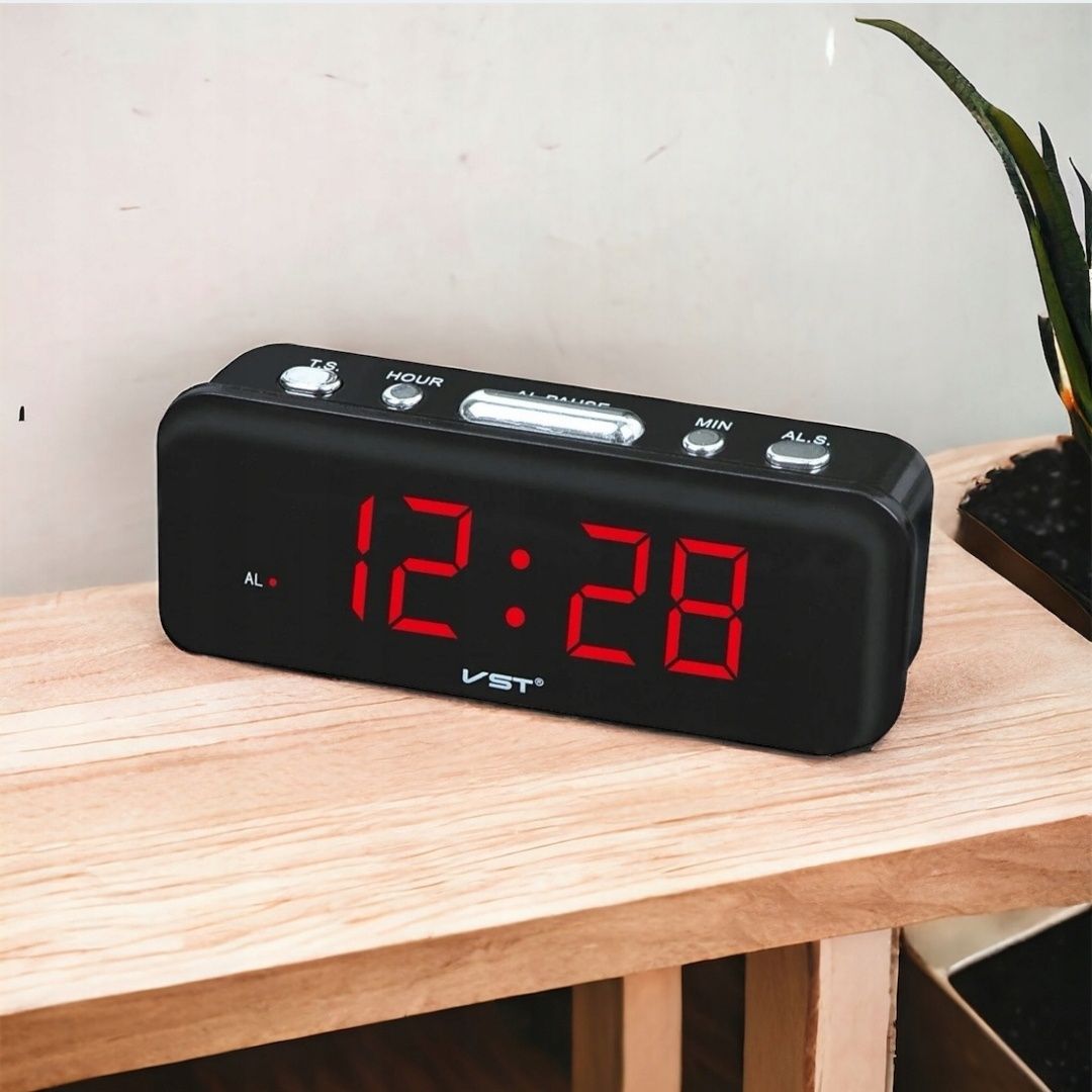 Zegar budzik cyfrowy LED elektroniczny na prąd 230 V podświetlenie RED