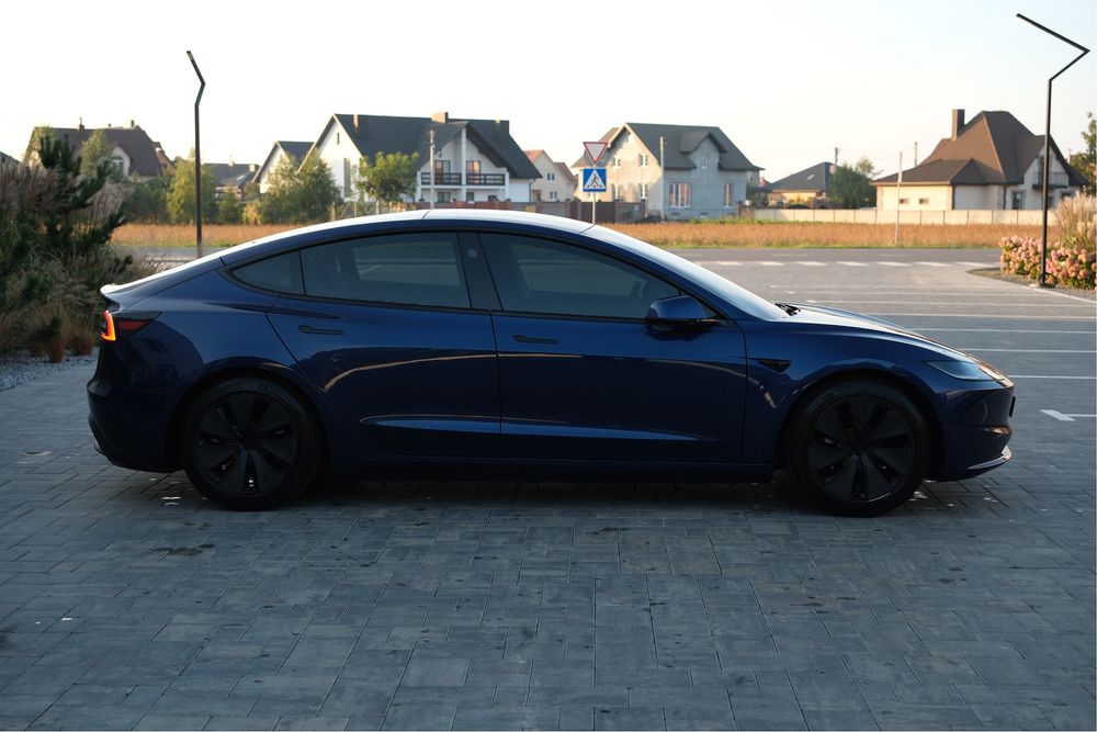 Tesla model 3 Highland