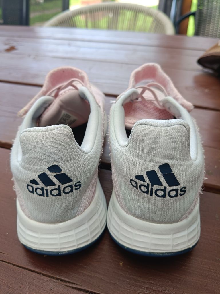 Adidas lekkie 33 1/2