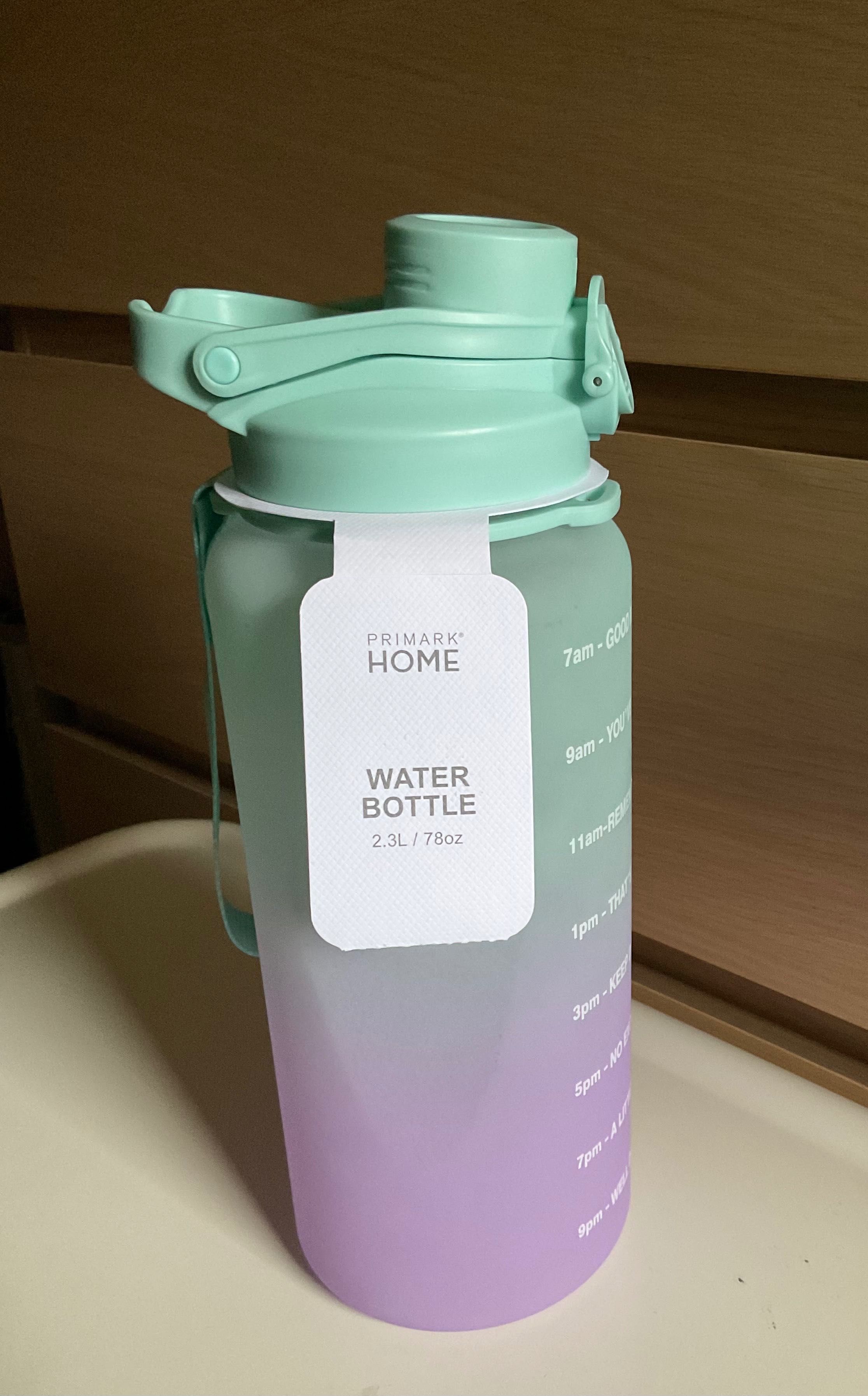 Primark Motywacyjna Butelka ze słomką na wodę  2,3 l