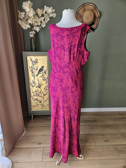 Długa sukienka damska boho we wzory – elegancja i wygoda L/XL