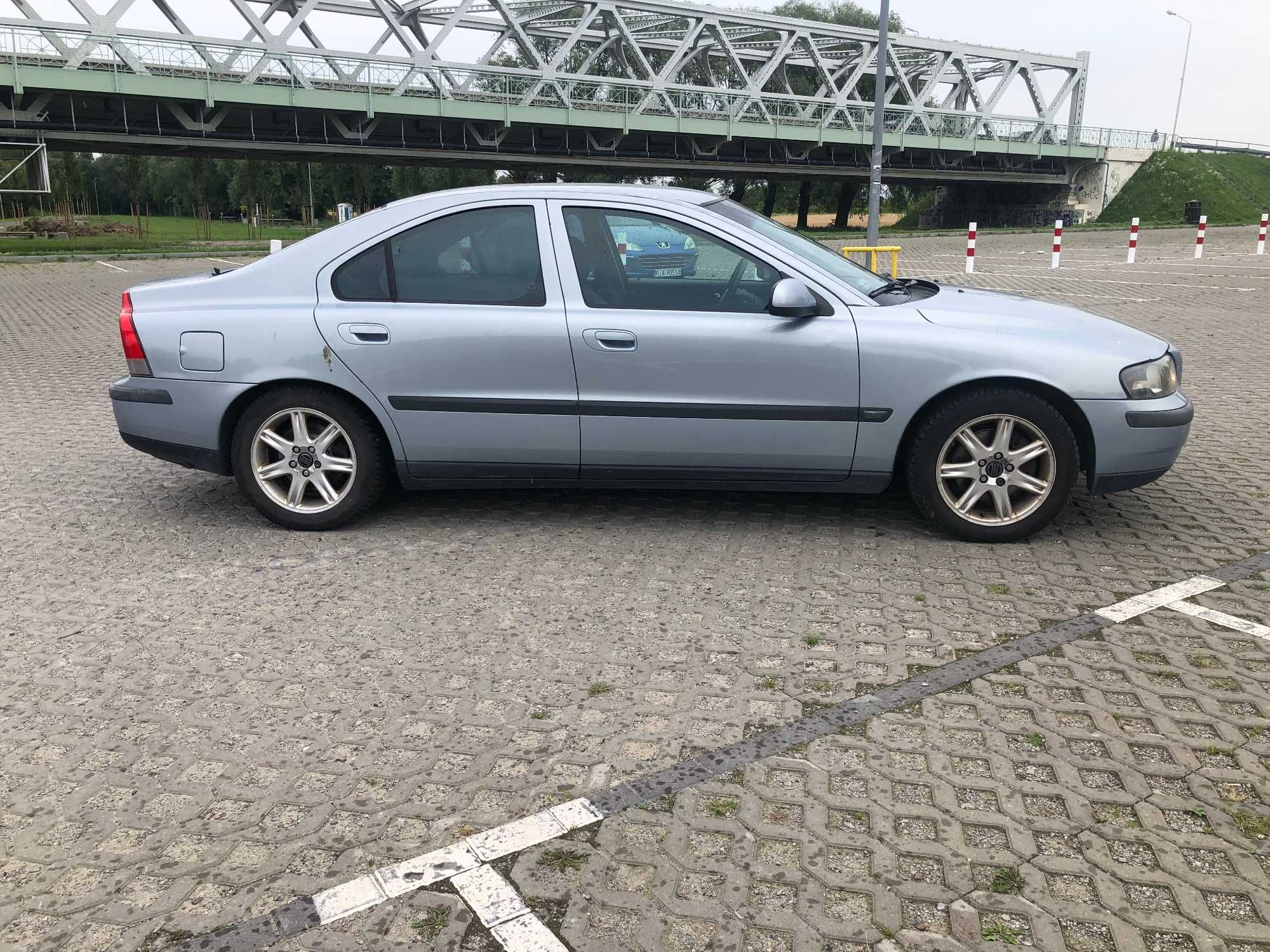 Volvo S60 2.4 benzyna + gaz; 2001 Hak