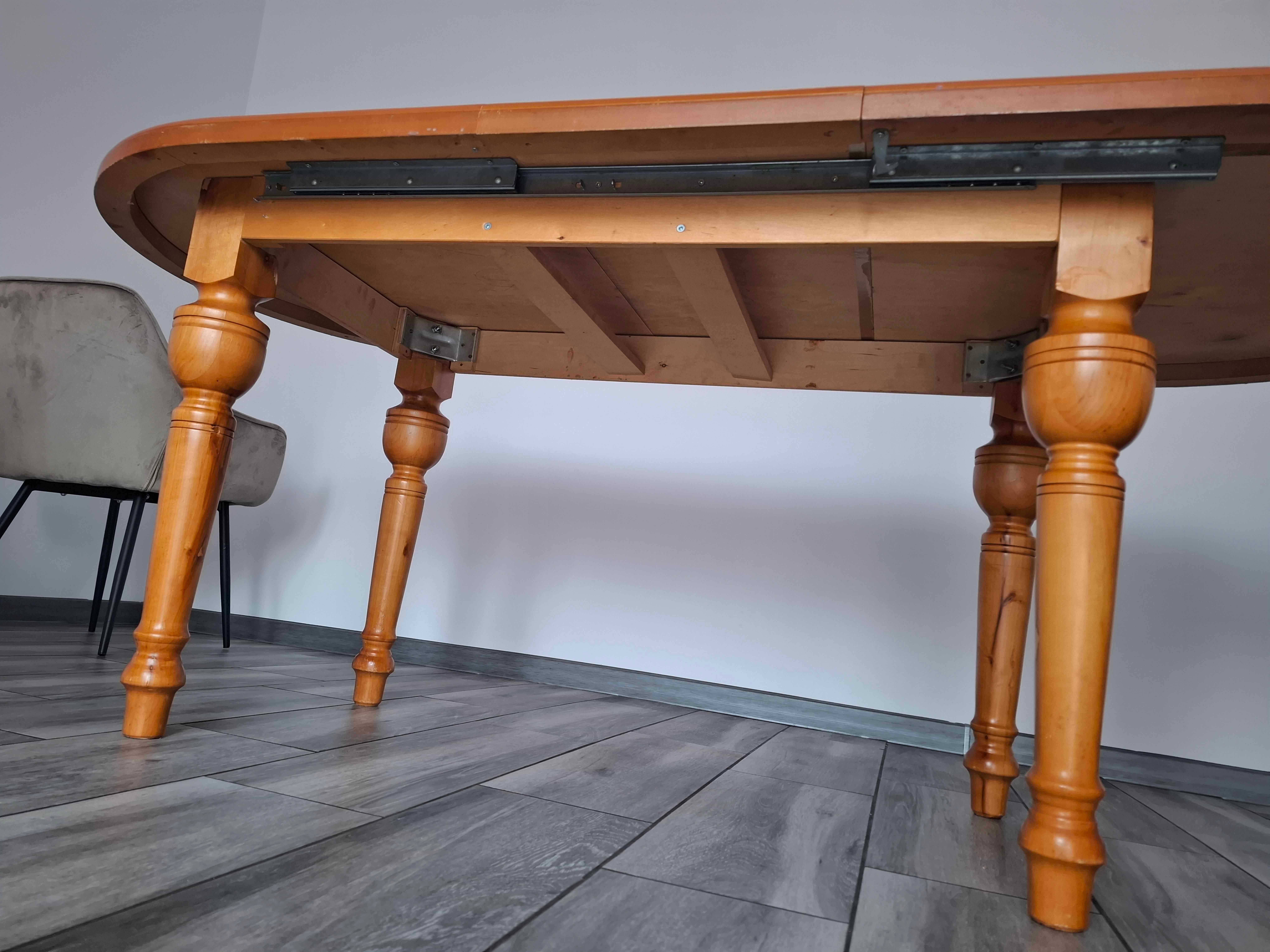 Elegancki Stół z Litego Drewna + 6 Krzeseł – Idealny do Jadalni!