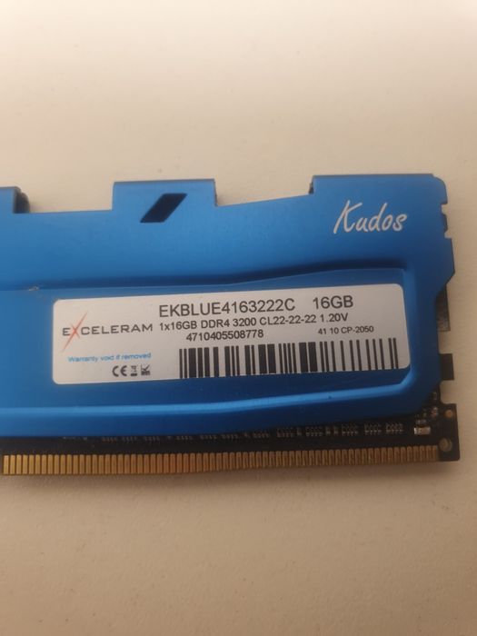 оперативна памя'ть ddr4 16 gb однією планкою 3200 мгц