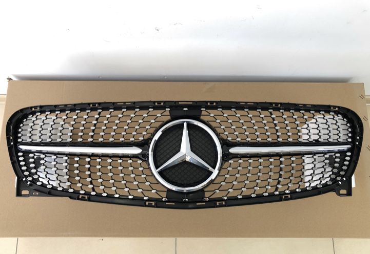 Решетка радиатора диамант GT W 204 GT хром серая Mercedes мерседес