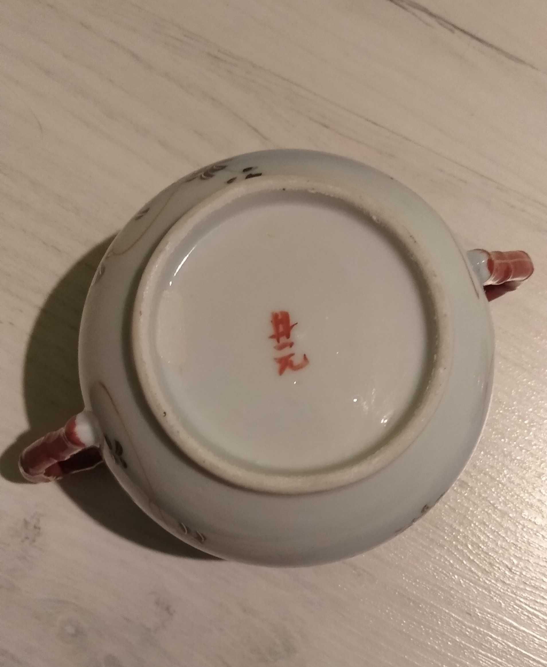 Cukierniczka z chińskiej porcelany