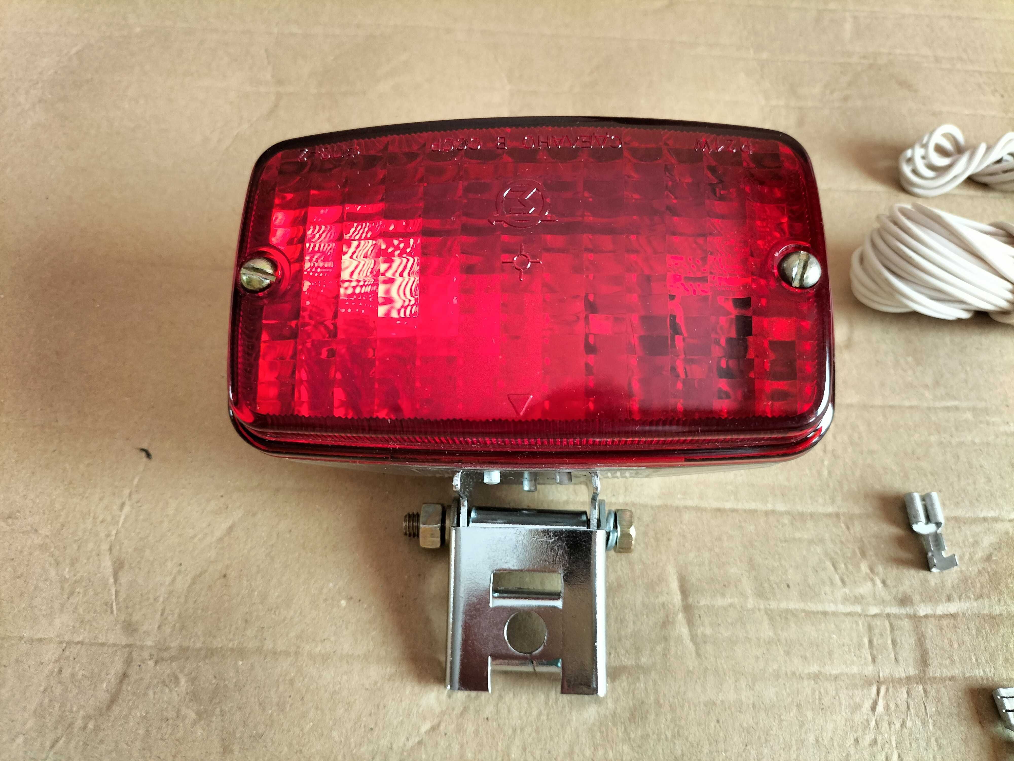 Zabytek z 1991r - lampa przeciwmgielna, miała być do Syrena 105 kompl