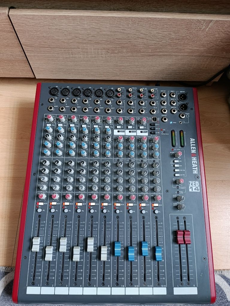Allen Heath zed14