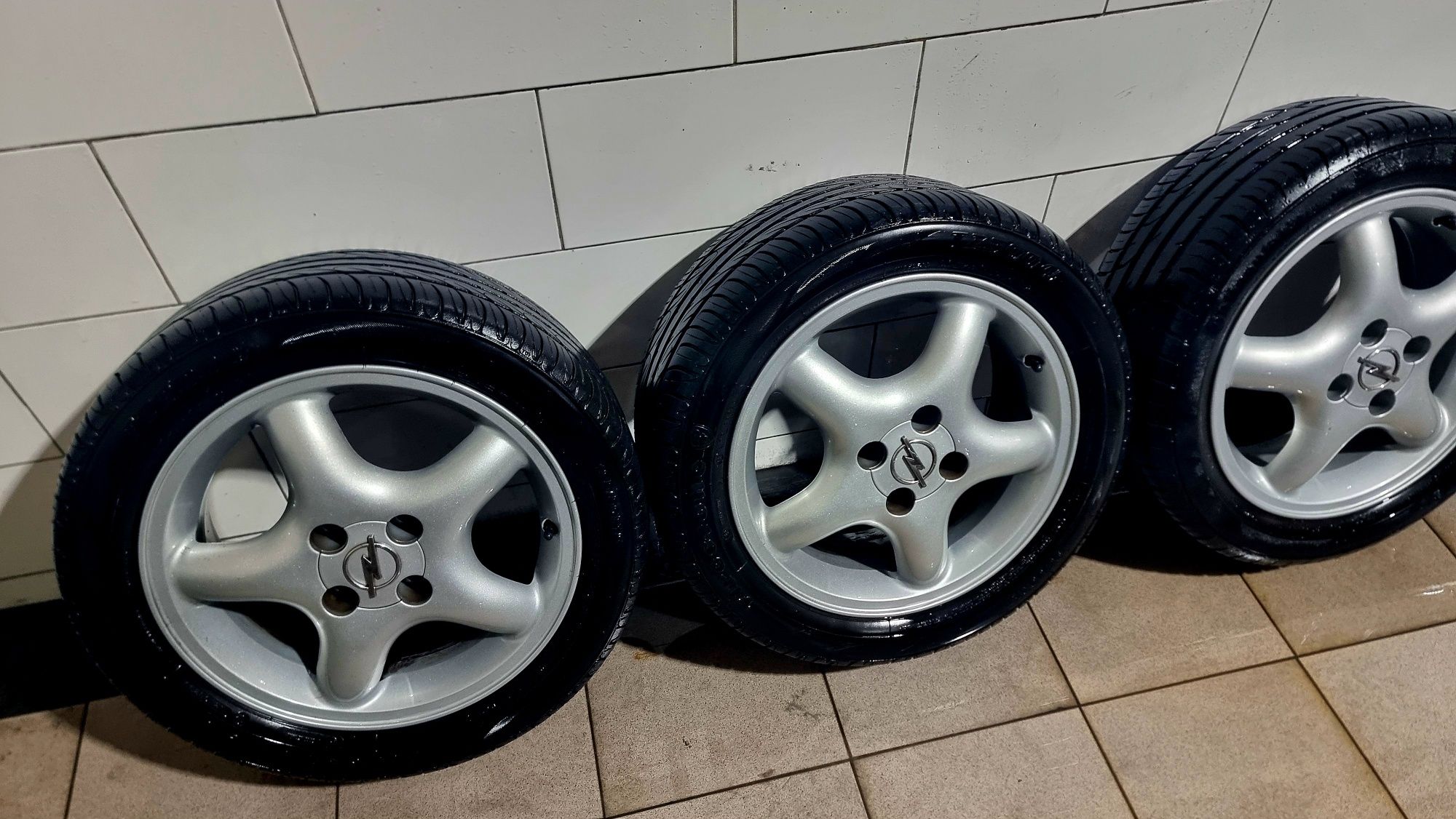 Jantes opel tigra c pneus 195 50 r15