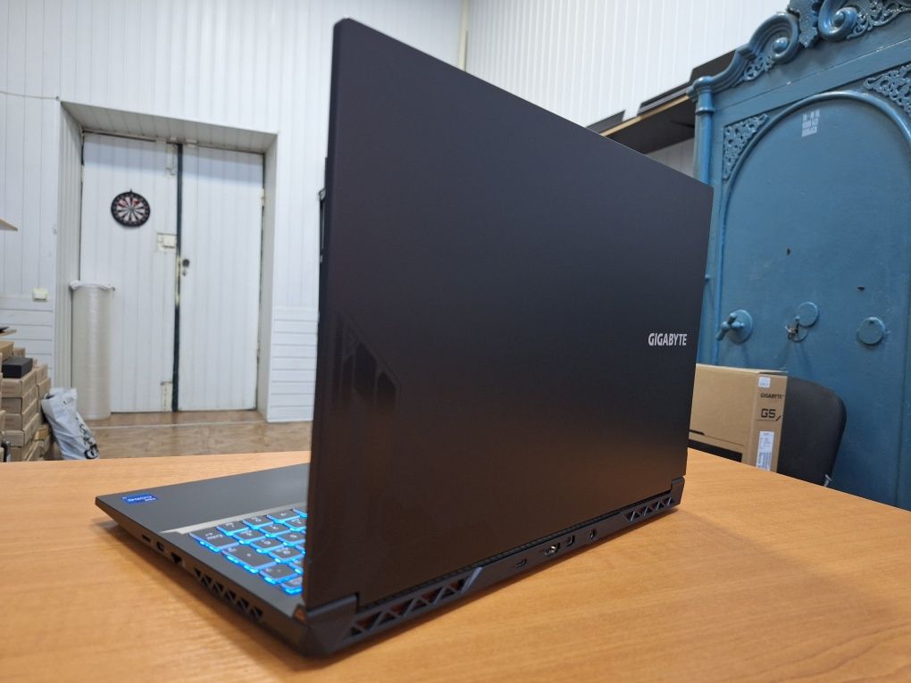 Gigabyte G5 KF5 i7-12650H RTX 4060 8Gb DDR5 16Gb SSD 512Gb