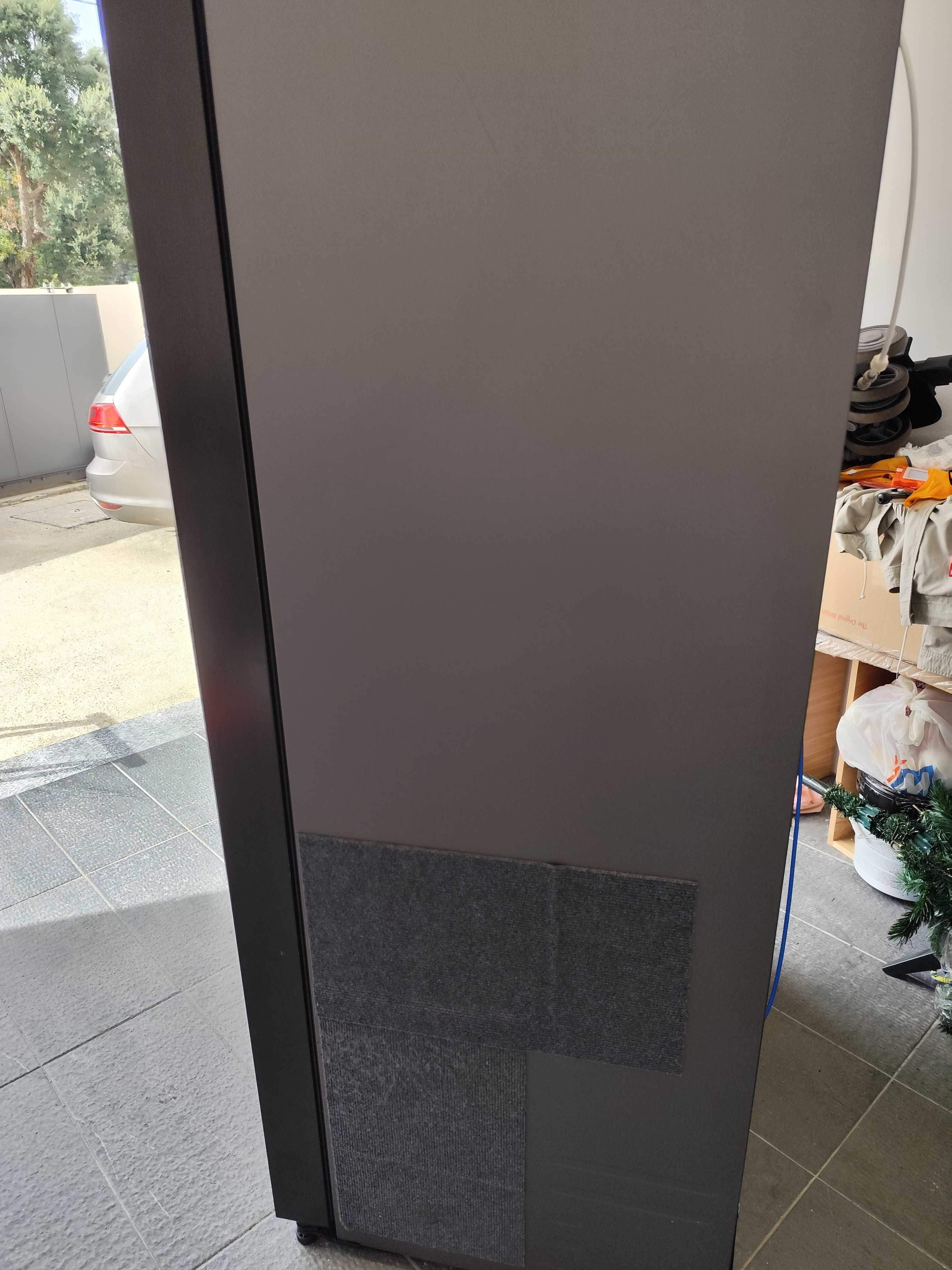 Frigorífico Americano RS68A8821B1 (avariado)