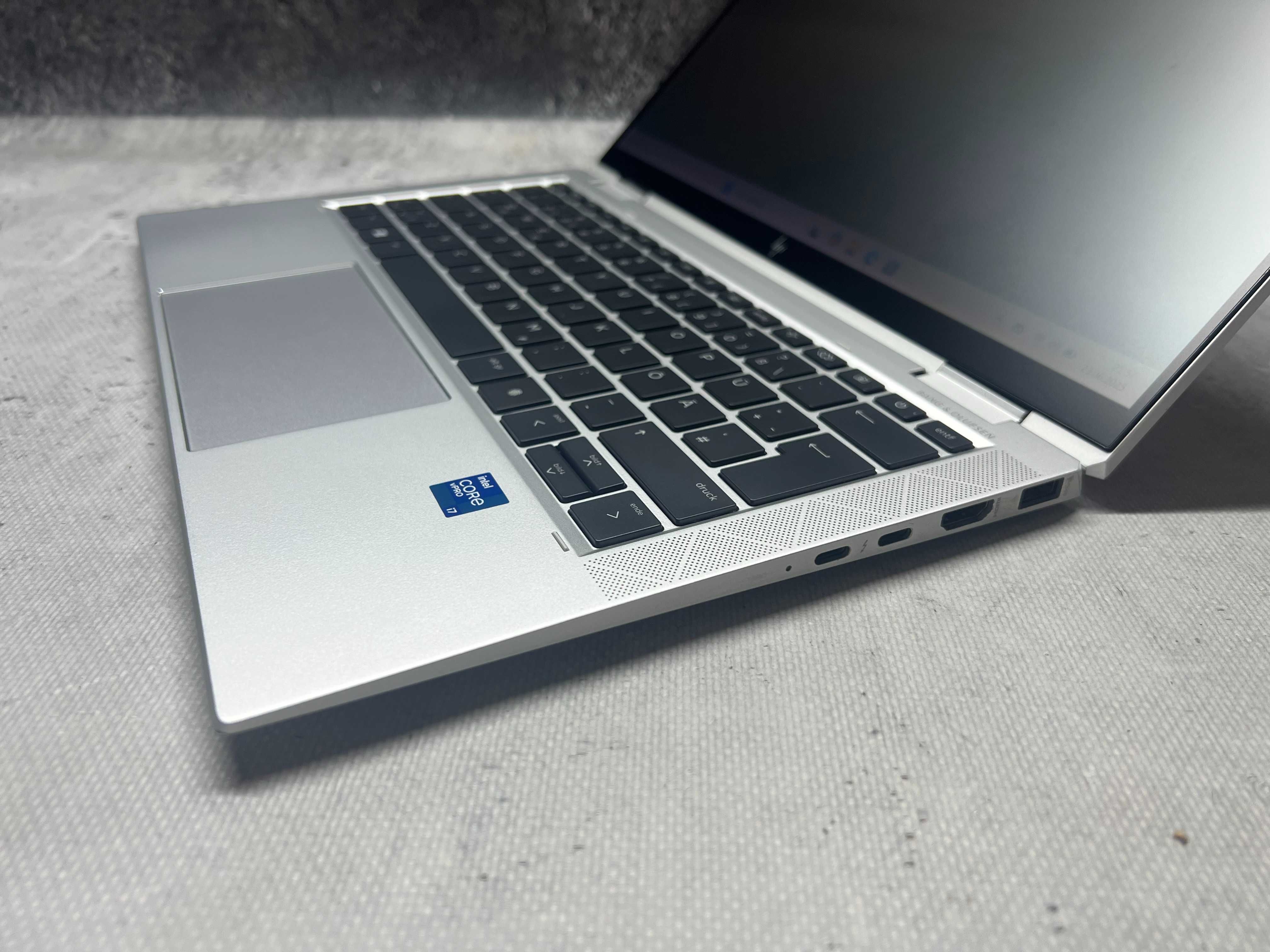 HP EliteBook 1030 G8 / i7 1185G7 4.5 GHz / 16GB DDR4 / 1TB SSD / 13.3T