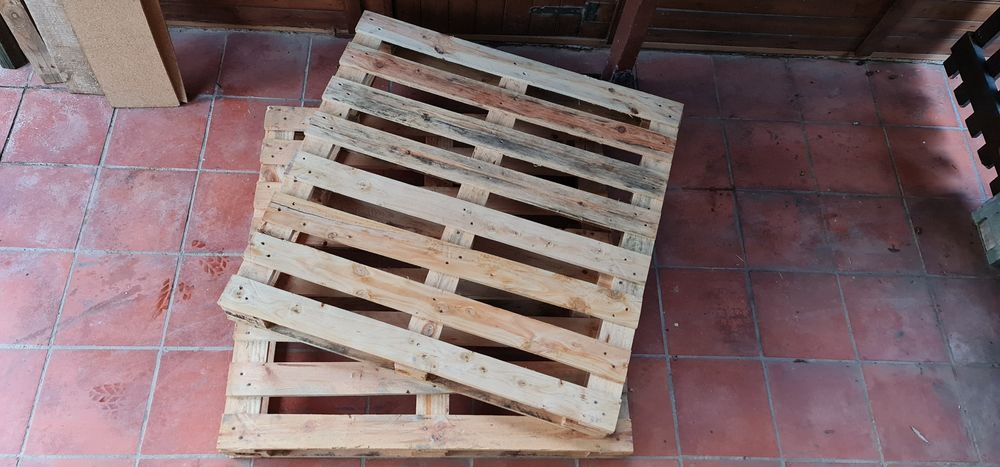 Paletes de madeira usadas