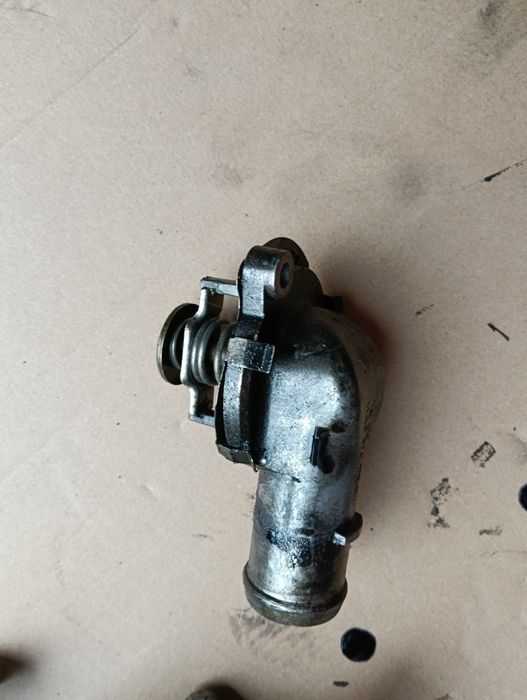 VW SILNIK 2;5 TDI AXD.Elementy silnika,Vacum Tloki,Pompa i inne