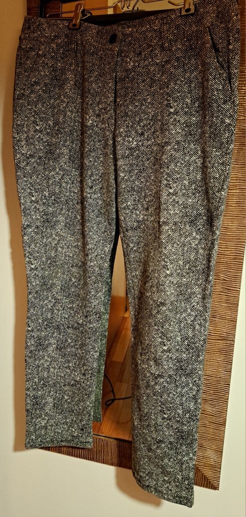 Calça T. Xl - olho de pedriz - Viscose e Licra  - muito Confortável