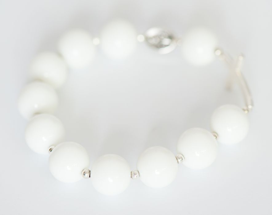 Bransoletka komunijna dziesiątka różańcowa Agat Biały Faset JP i MB