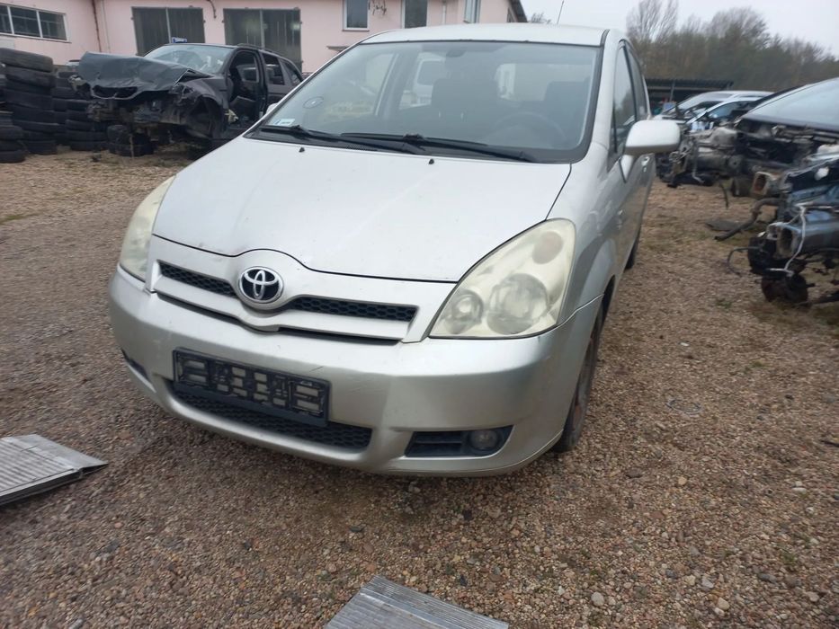 Toyota Corolla Verso 2.0 D4D 116KM 05r wszystkie części 1C0 maka drzwi zderzak