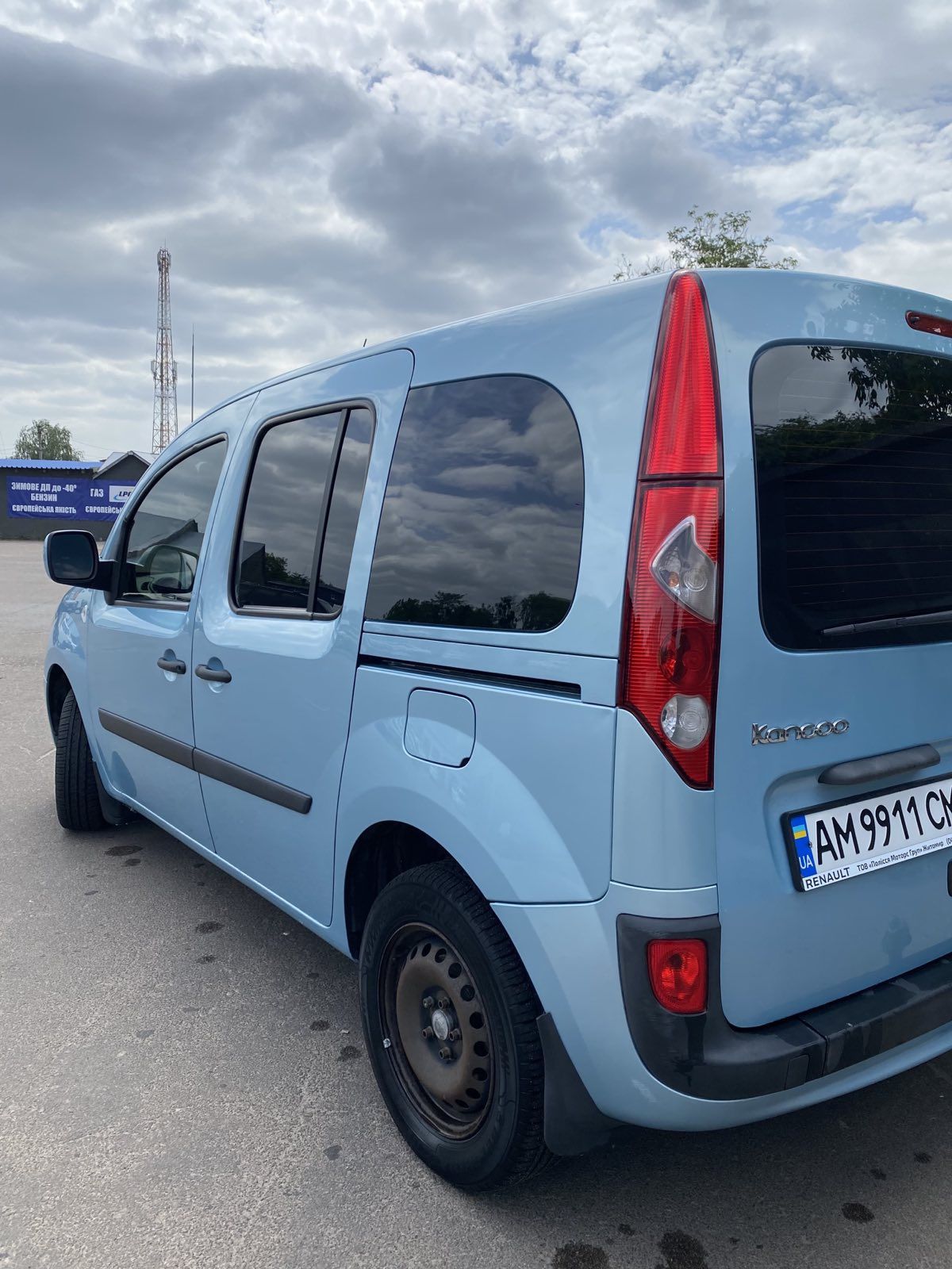 Renault Kangoo без вкладень