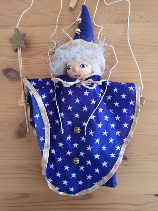 Marioneta de 5 fios bruxa com varinha