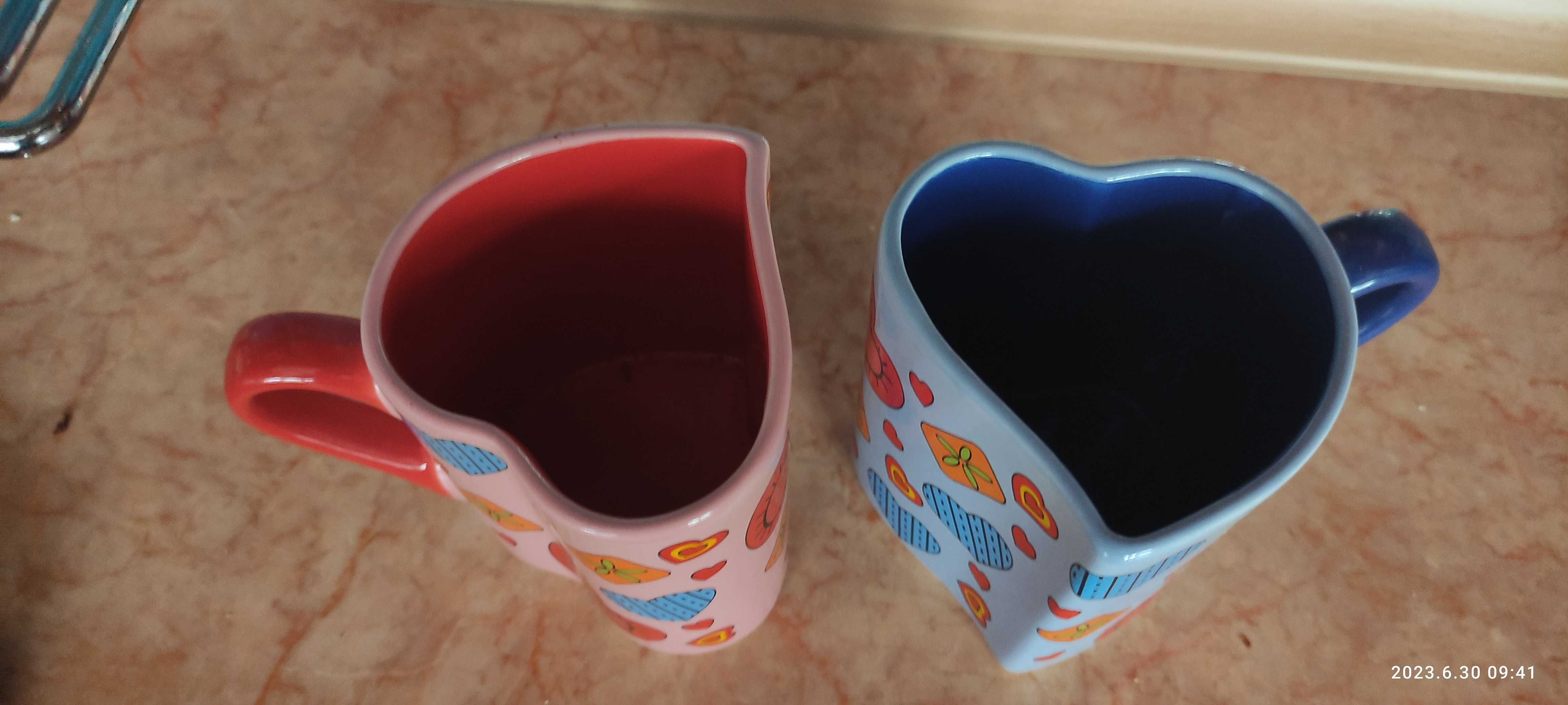 Оригинальные парные чашки для влюбленных в виде сердечек