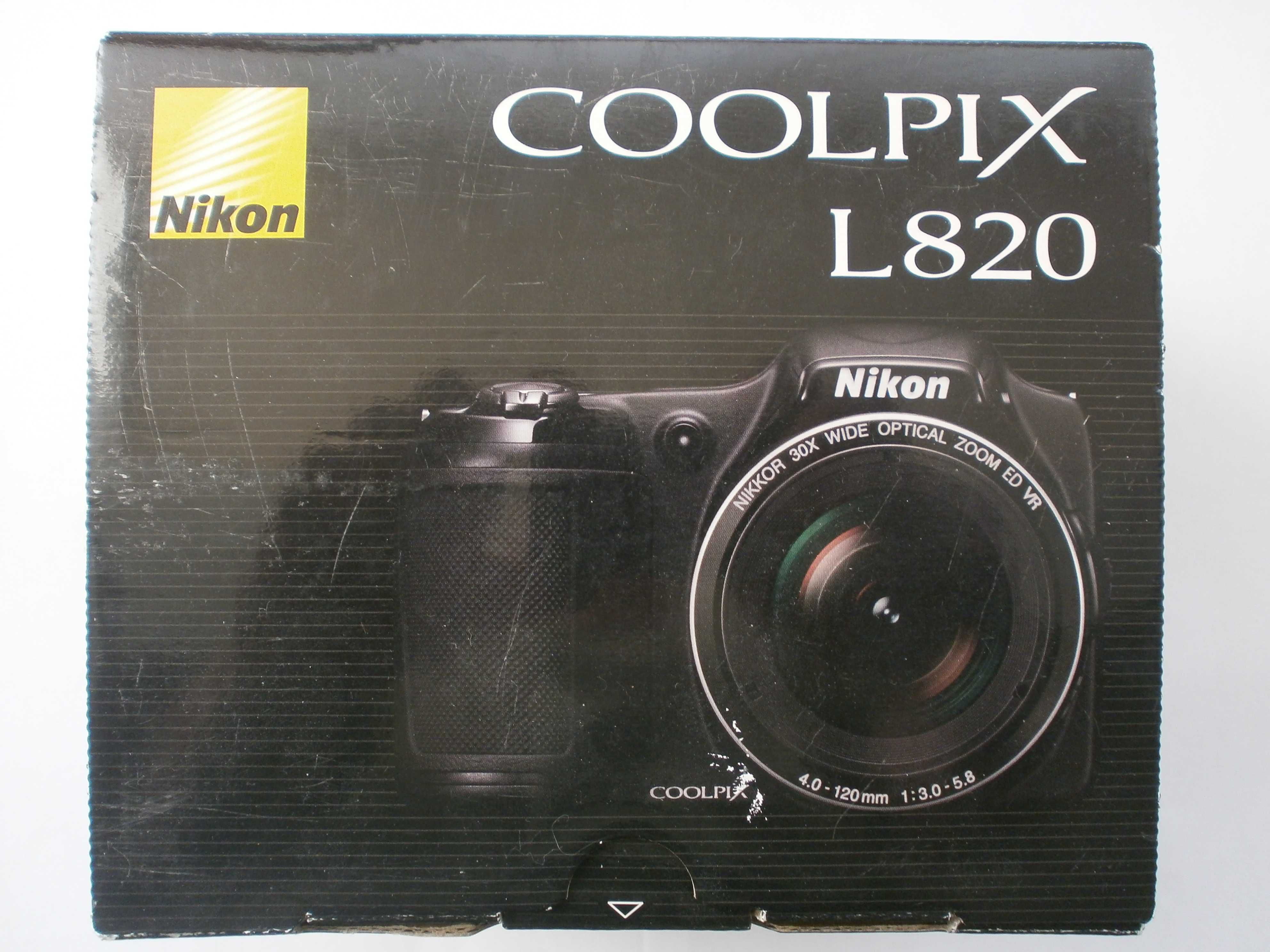 Компактная фотокамера Nikon COOLPIX L820 в идеале. Комплект + кейс