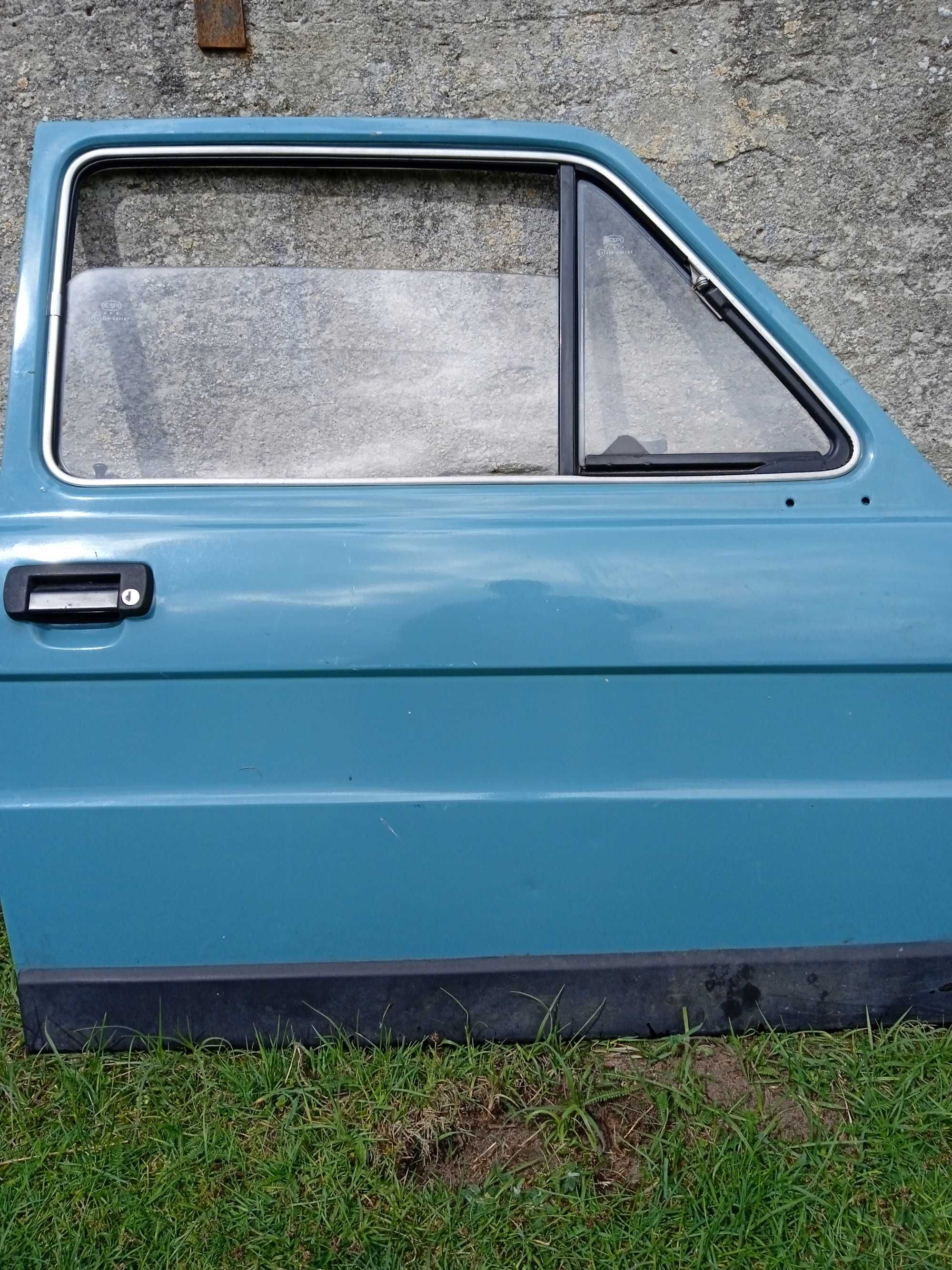 Sprzedam drzwi Fiat 126