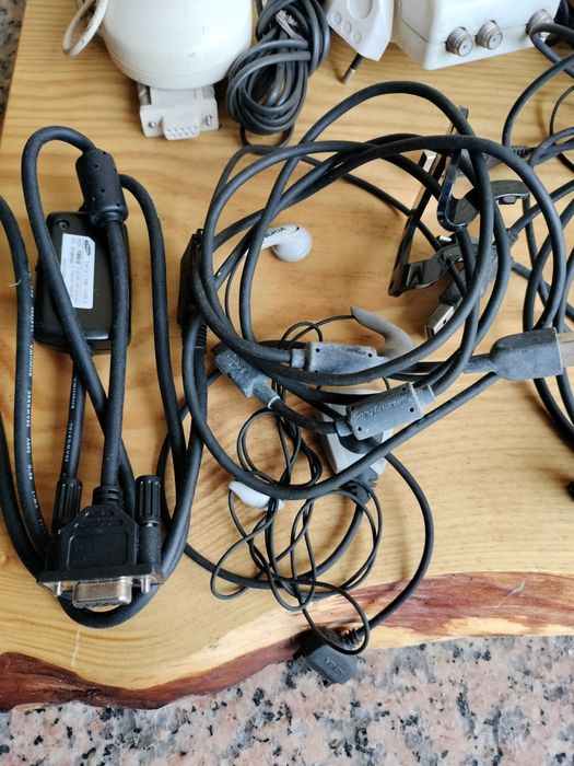 Lote de carregadores de telemóveis antigos