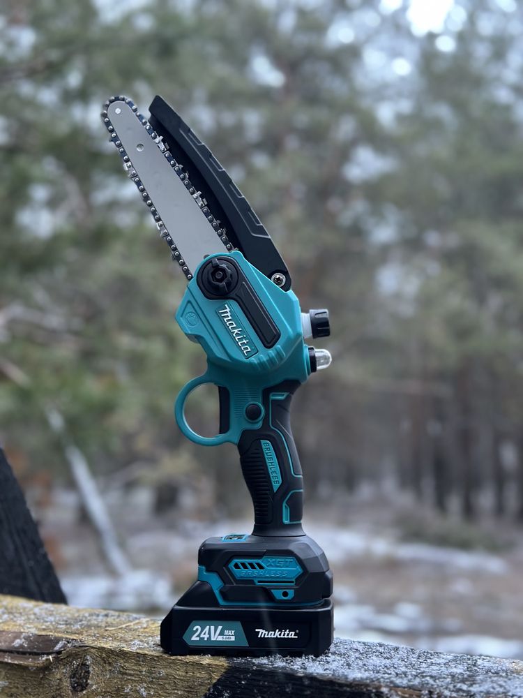 Аккумуляторная мини-пила Makita DUC155HN 24V5Ah 15 см шина