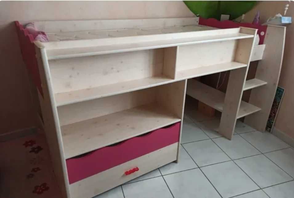 Łóżko piętrowe (antresola) dla dziewczynki