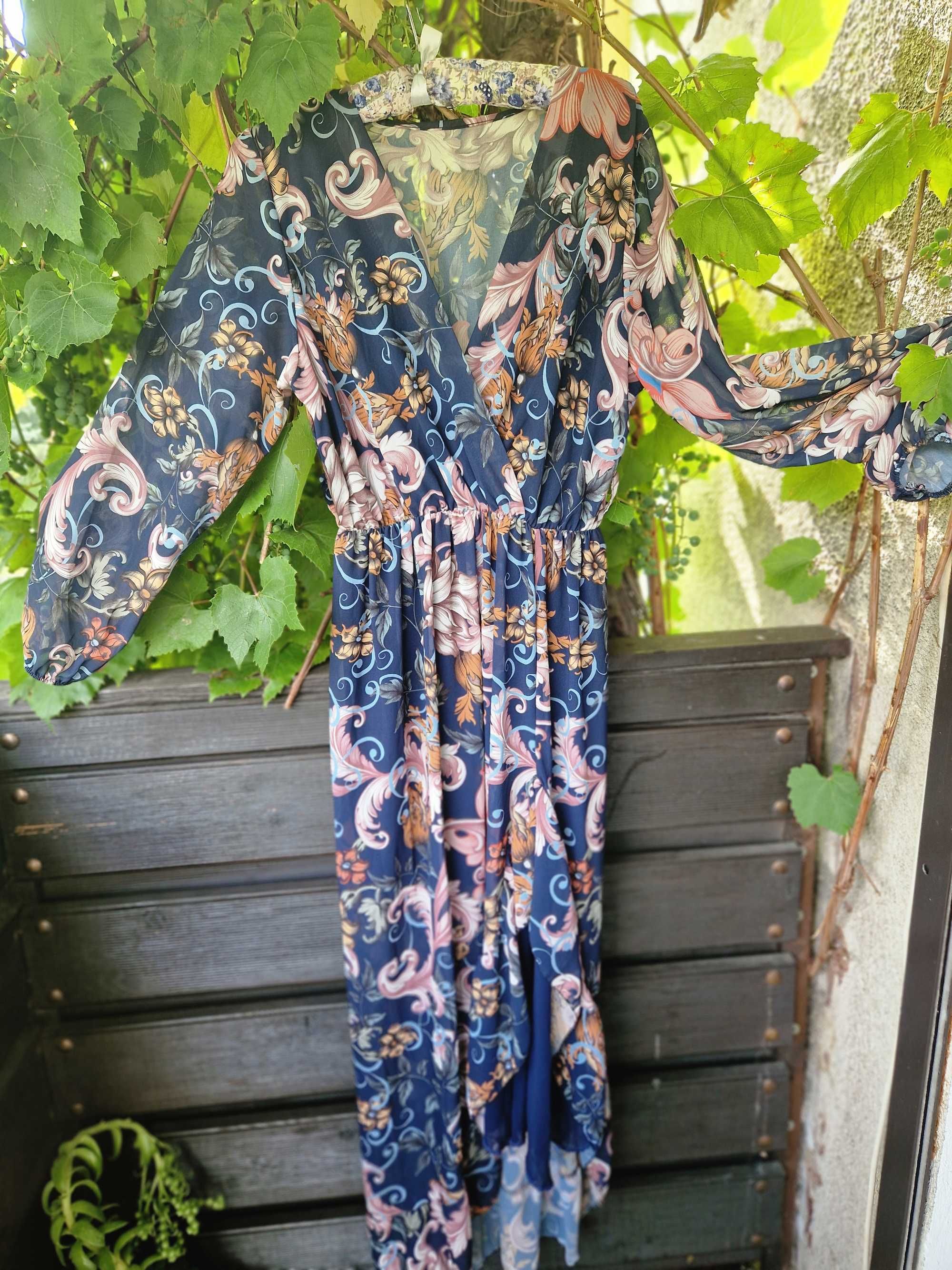 Cienka sukienka midi w kwiaty rozm S-L