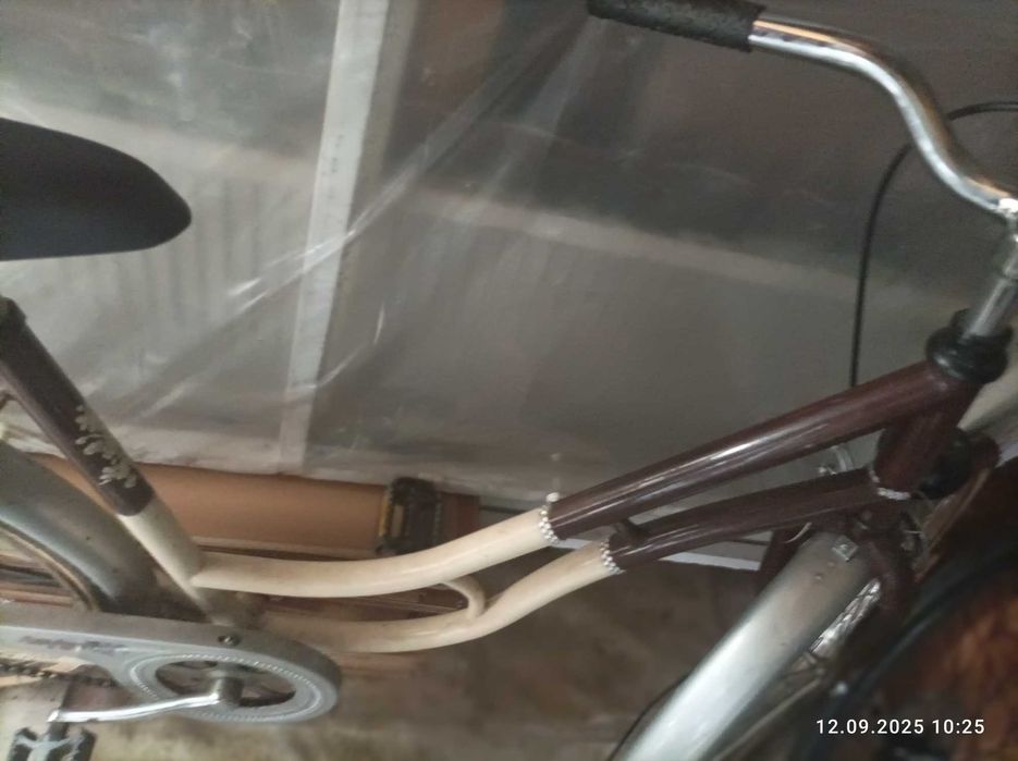 Rower damski kremowo brazowy