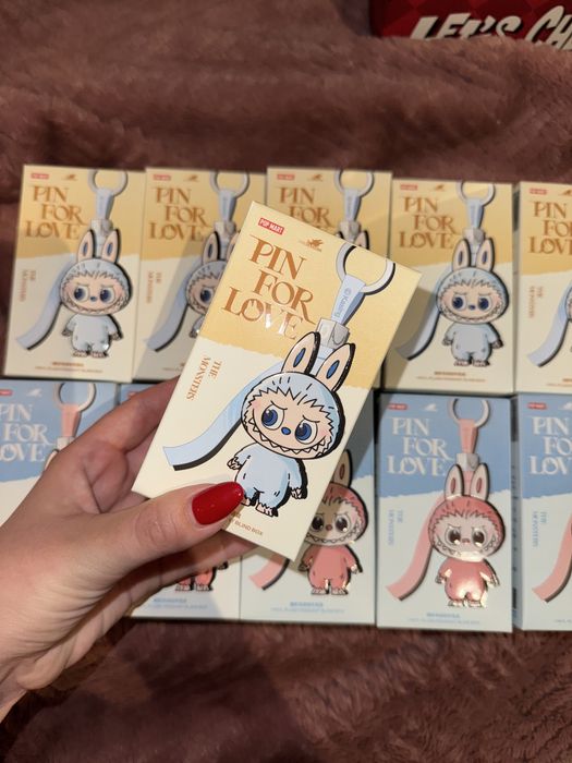 ОРИГІНАЛ ‼️ The Monsters Лабубу pin for love іграшка