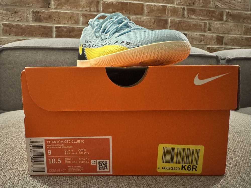 Halówki Nike PHANTOM GT2 CLUB IC Rozmiar 42,5