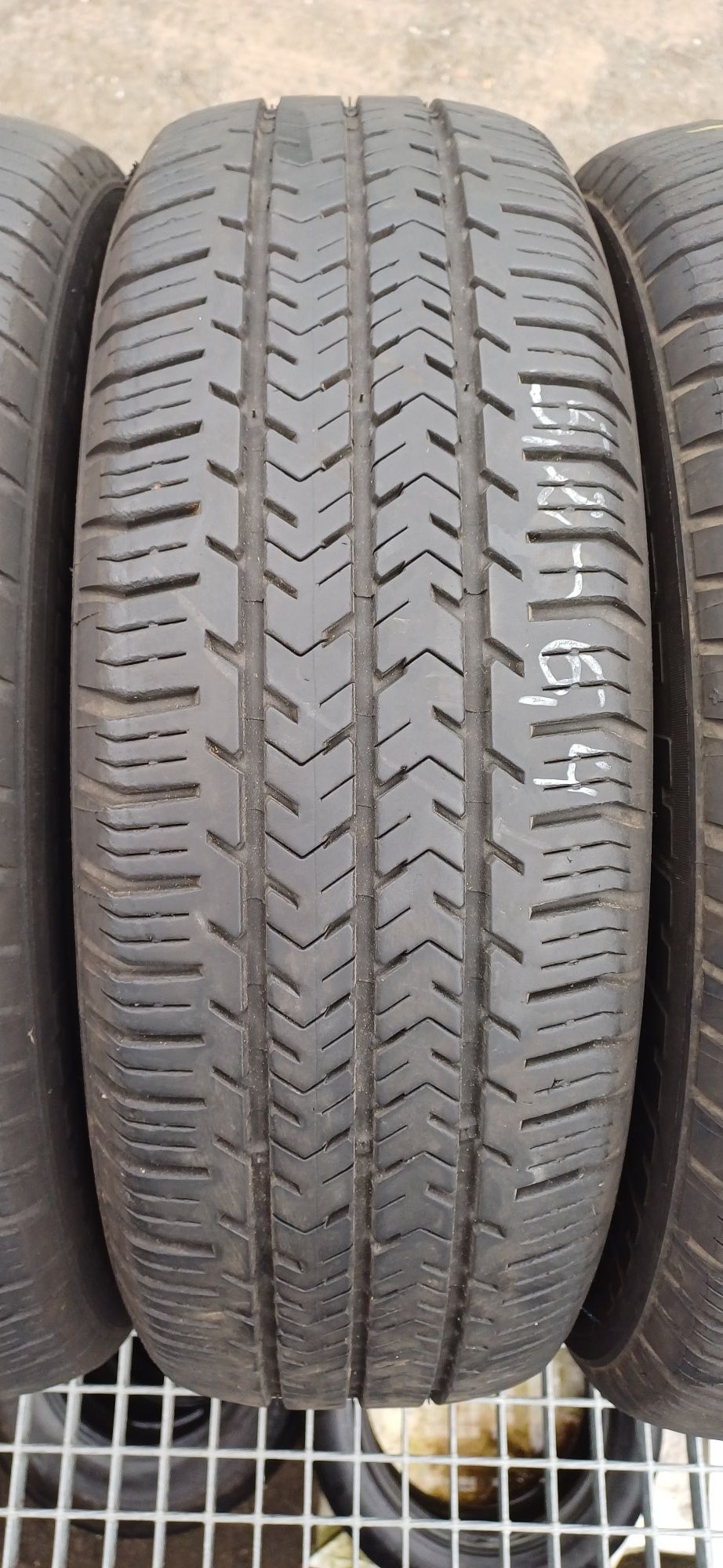 195/65R16C MICHELIN , komplet opon letnich wzmacnianych.
