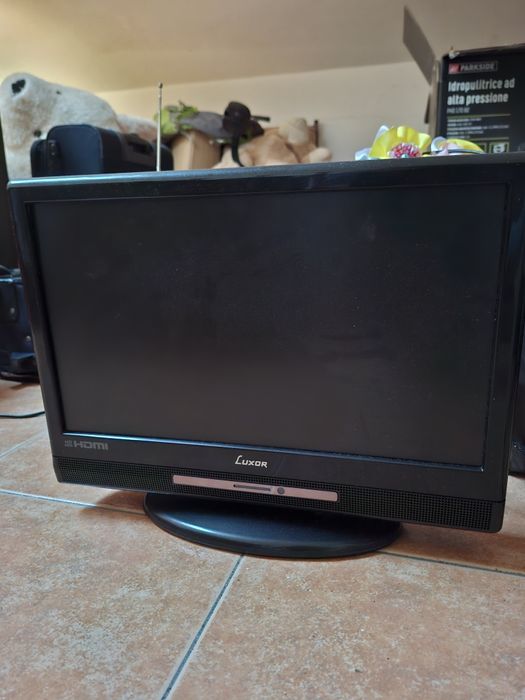 Televisão Luxor LX16857HD