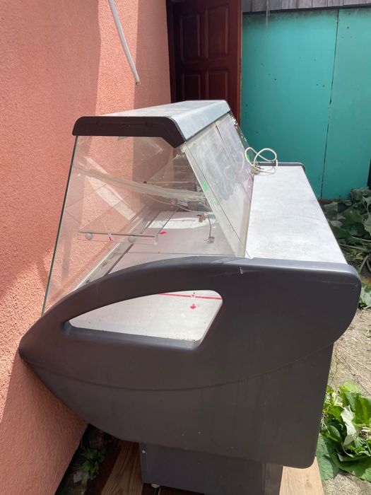 Продам холодильні вітрини