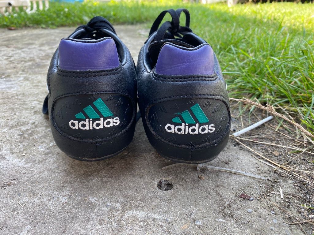 Korki piłkarskie Adidas Kasut Bola 1996 r.